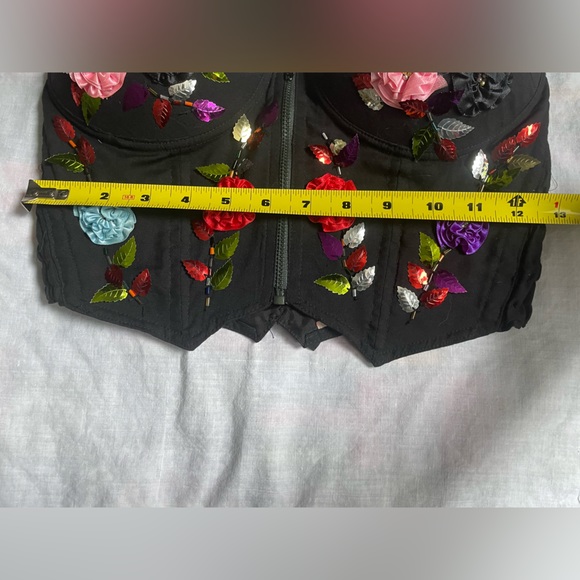 Vintage Corset with Flower Embellishments - Picture 12 of 13